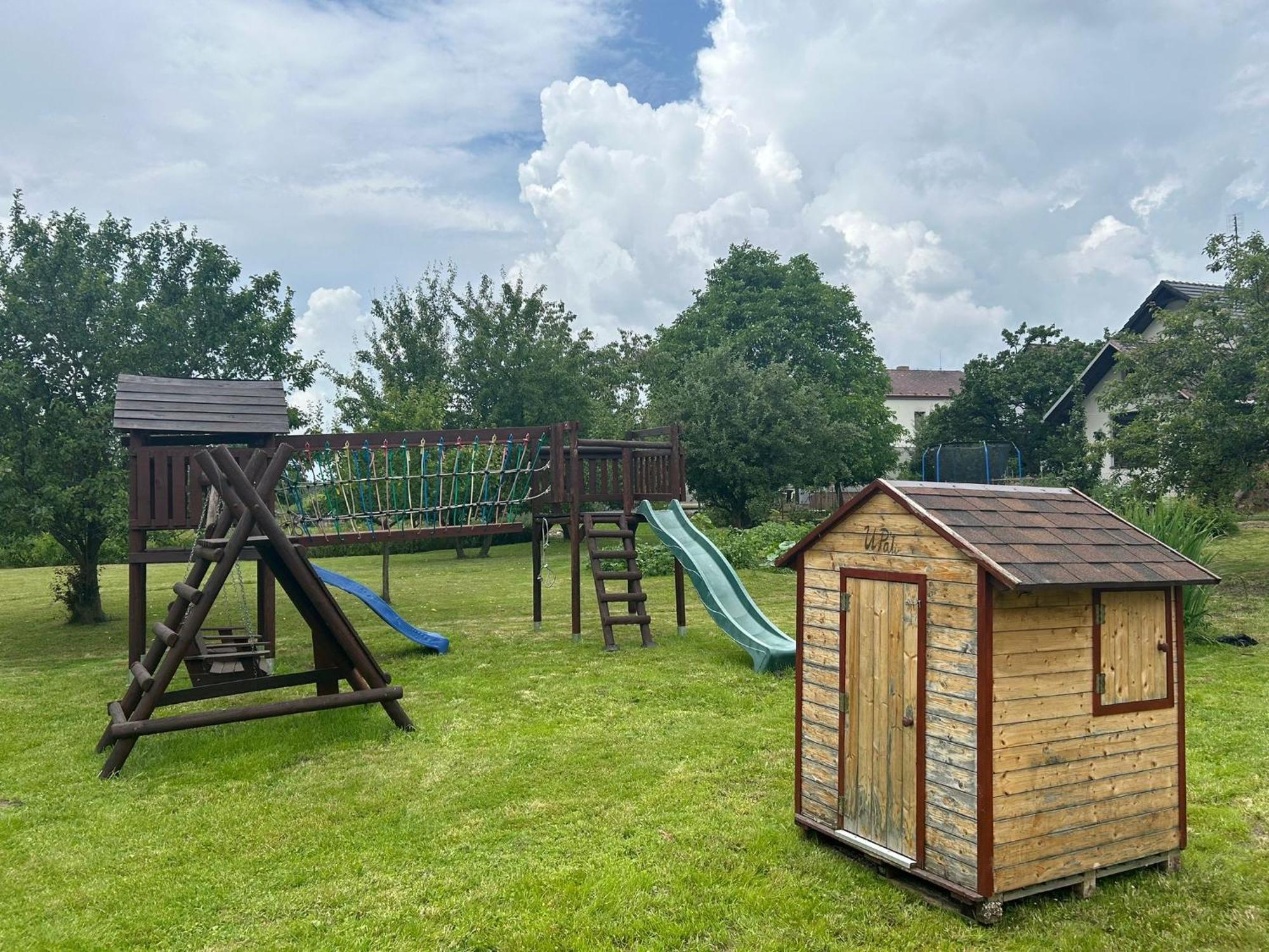 Penzion Na Obci Třeboň Exteriör bild